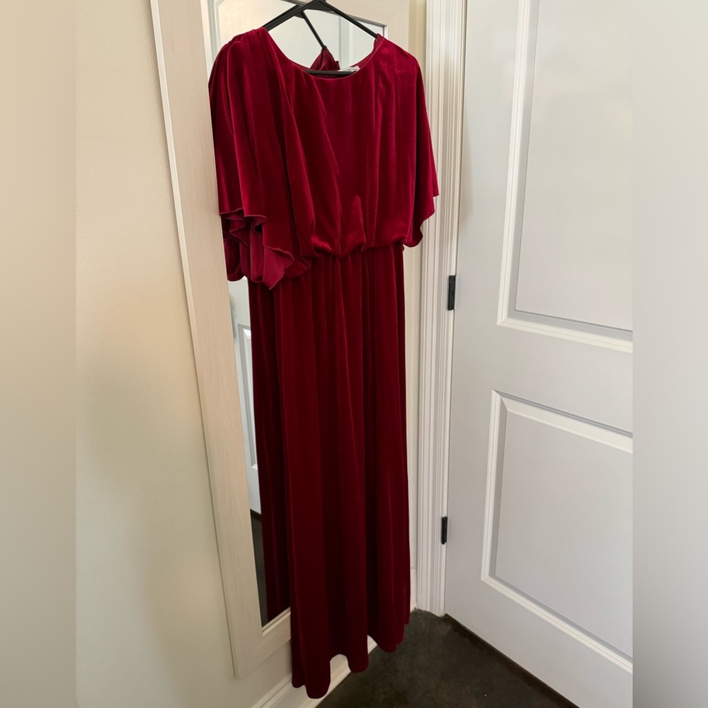 Elegant Red Velvet Evening Gown M